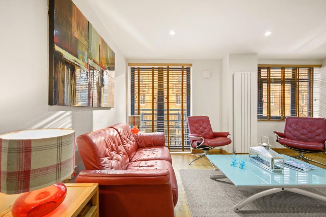 Apartment Lovely 2 Double Bedroom Flat With Patio Manchester
